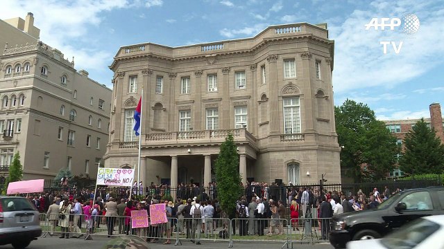 Hillary Clinton pide al Congreso fin de embargo a Cuba