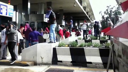 Toma de las casetas de la Carretera Puebla-Orizaba por #YoSoy132