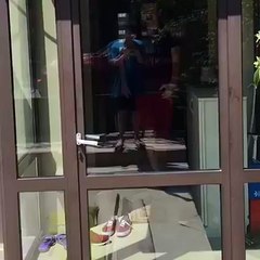 Sıcak havada dışarı çıkınca ben