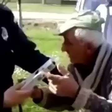 Yok olm ne sarhoşu bana vurmaz daha çakırım ben