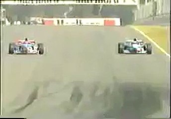 F1 1997 Alesi & Hill Crash Argentine