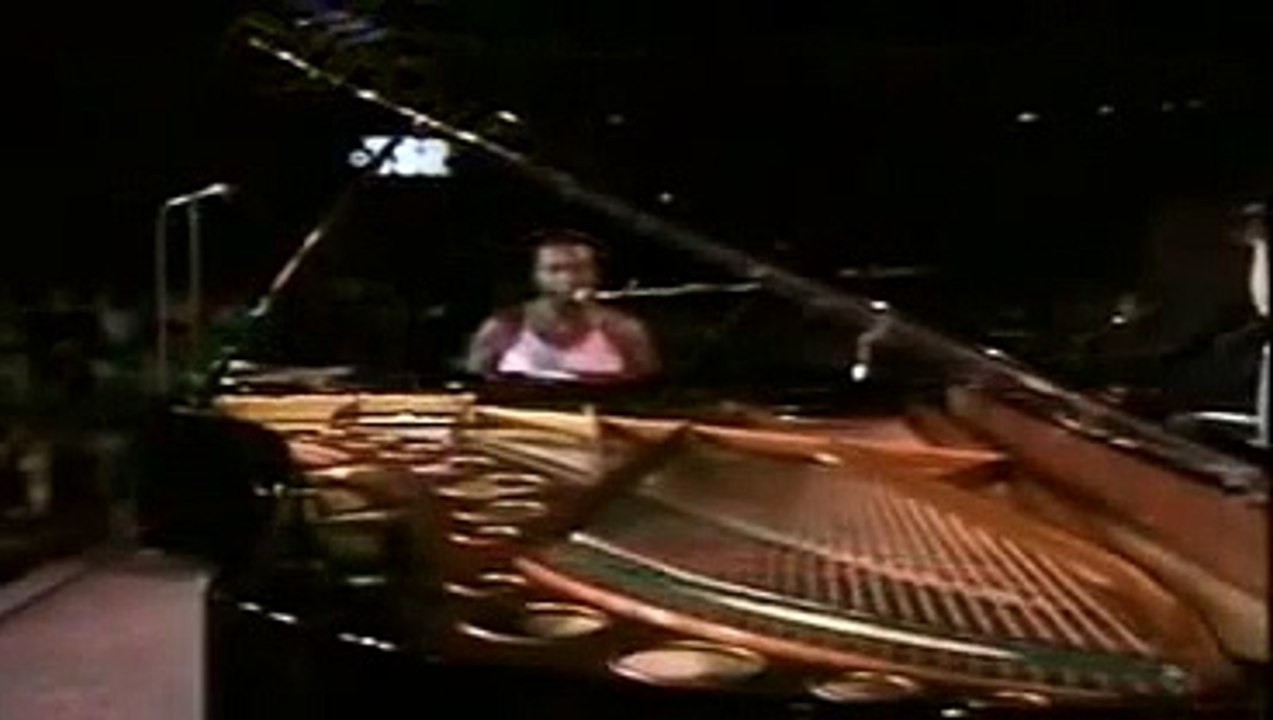 Nina Simone   My Baby Just Cares For Me Live   Montreux