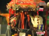Zara Hut Kay Funny Clips On The Roads Of Lahore Fun With Lahori Girls 2015
