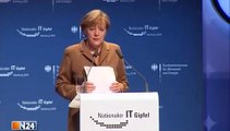 Angela Merkel blamiert sich [Parodie] (IT Gipfel 2014 in Hamburg)