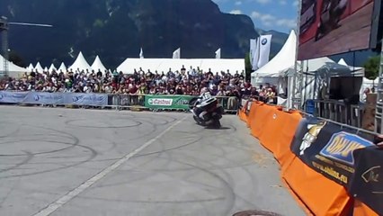 BMW K 1600 GT, Stunt Riding Chris Pfeiffer, Sofa, BMW Motorrad Days, 2012