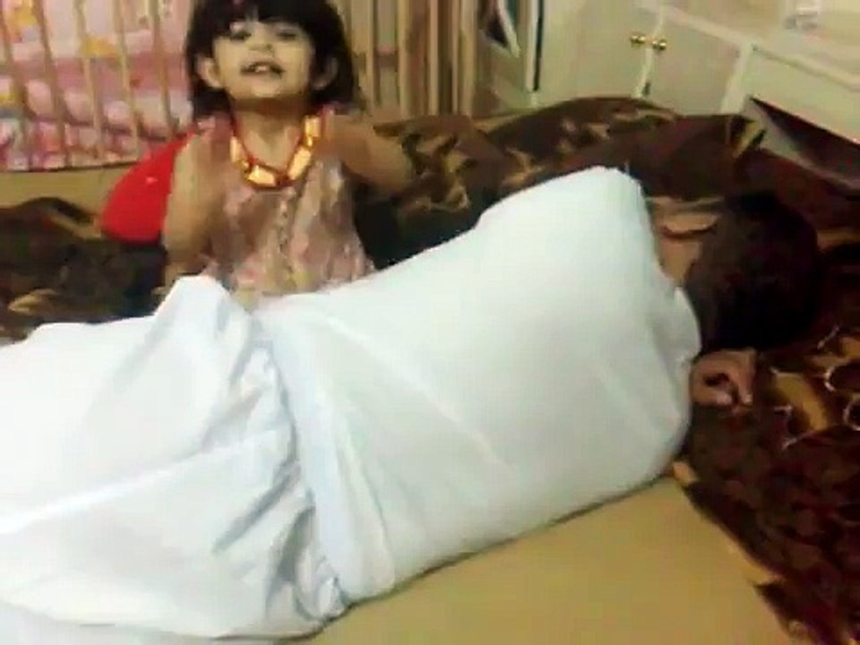 بنت تنوم ابوها