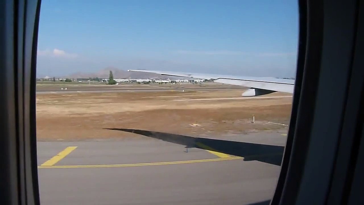 Boeing 777-300 ER Air France take off from Santiago de chile (SCL)