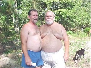GAY DADDY BEAR PAIRS