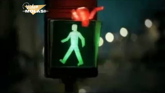 KIRMIZI IŞIKLAR İLE YEŞİL IŞIKLAR KAVGAYA TUTUŞUYOR