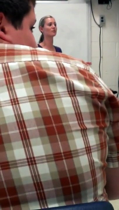 Kid Eats Pizza In Class, Teacher is MAD!