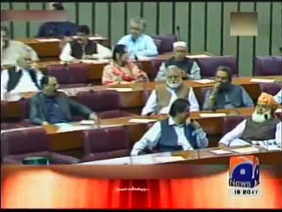 Watch How Imran Khan Zani PTI was insulted in Pakistani Parliament