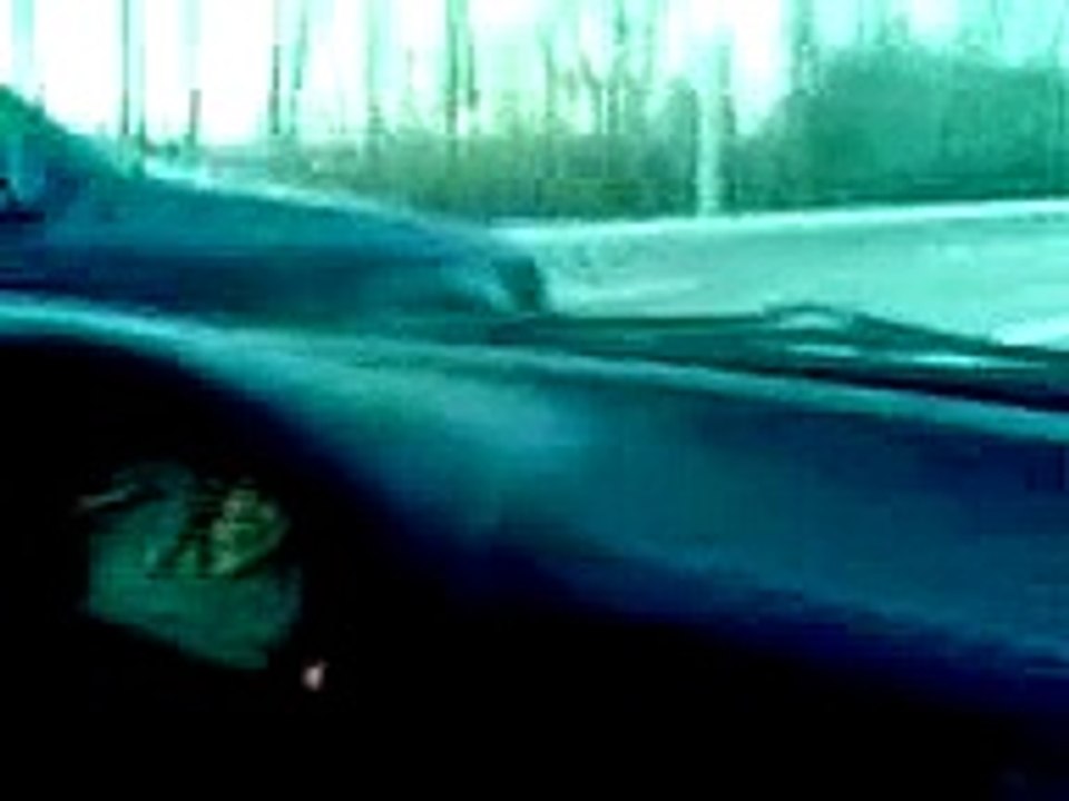 BMW 520i VANOS e34  vs   Honda accord 2.0 is