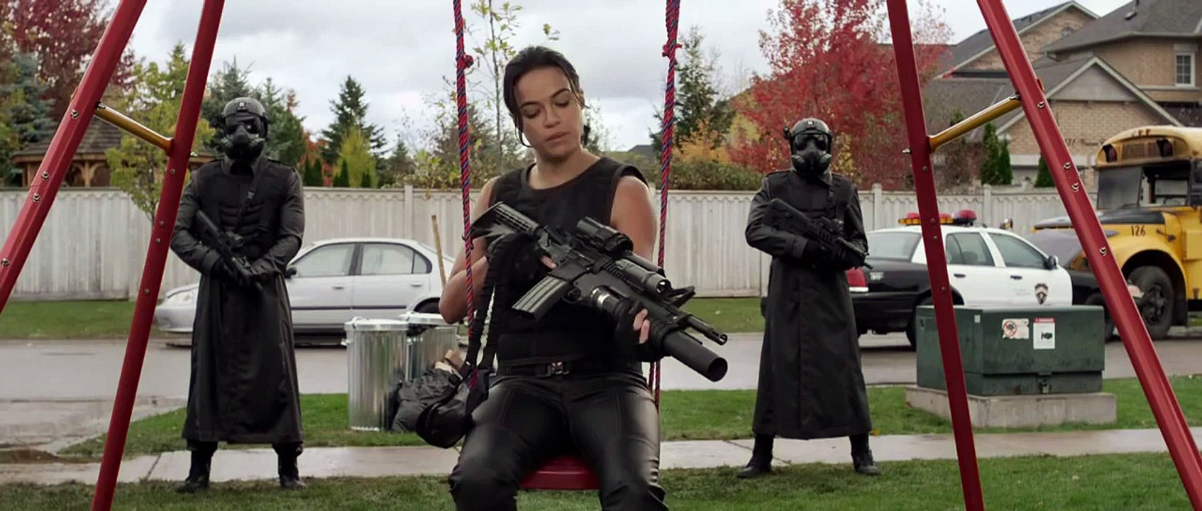 Alice and Ada Wong - Suburbia gunfight scene HD (Resident Evil: Retribution)