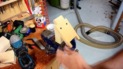 Une machine pour faire descendre un jouet slinky ondamania à l'infini