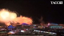 Зажжение огня и салют на церемонии открытия Олимпийских игр