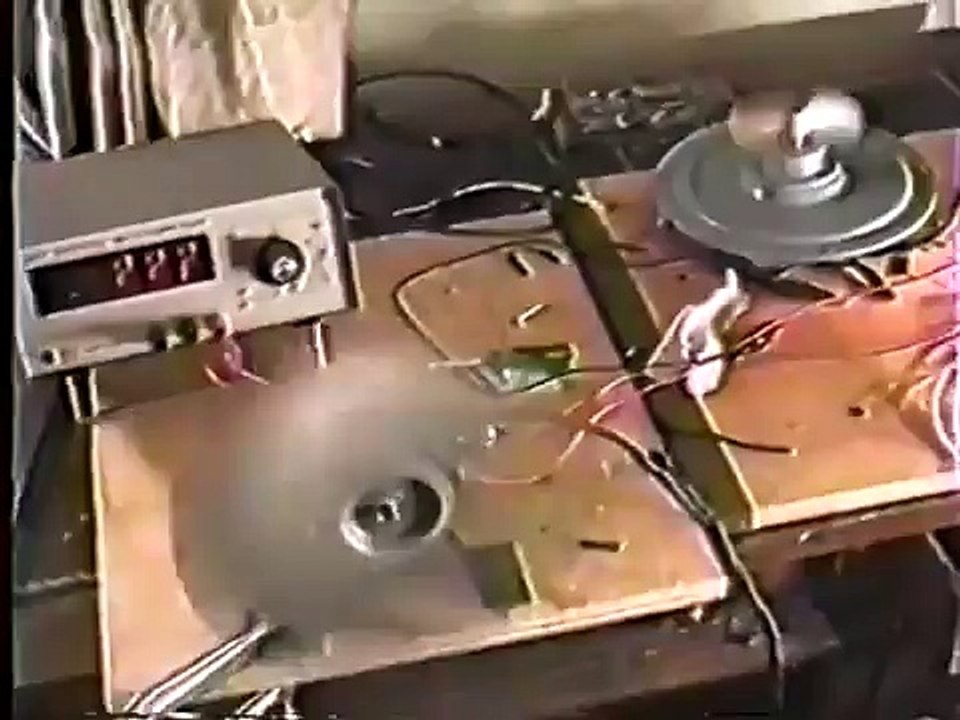 Floyd Sweet overunity divice using magnets  Energy multiplication more than tousand times