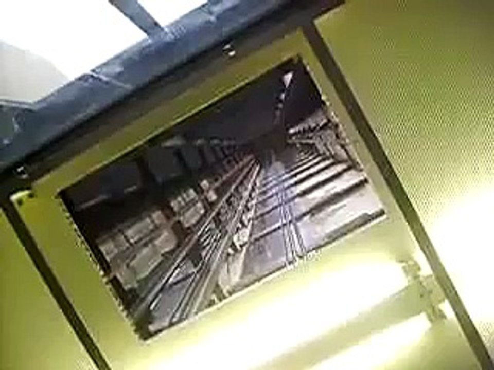 Elevator crash._(360p).avi