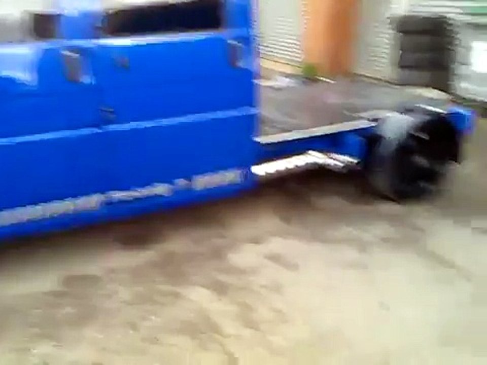 totally t4 vw transporter doka pick up 2.5 petrol sounds like a v8 love it !!!