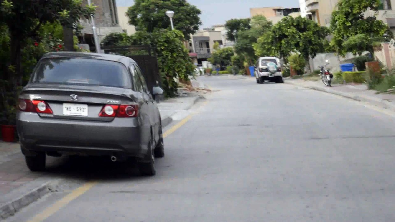 Pakistani awaam or pakistani chor i mean politicians k halaat.