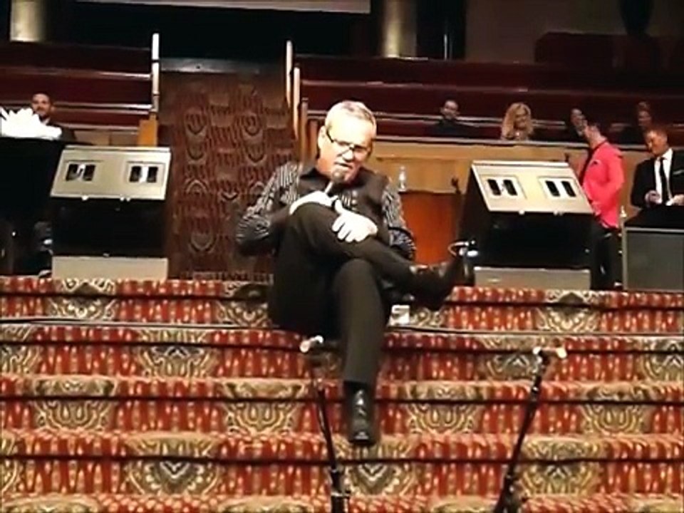 Gaither Homecoming singer/comedian Mark Lowry at the Tracy Stuffle benefit concert