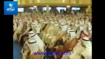 تصفيق جميع الحضور عند إعلان الشيخ سعد التمسك بالدستور اثناء مؤتمر جدة1990