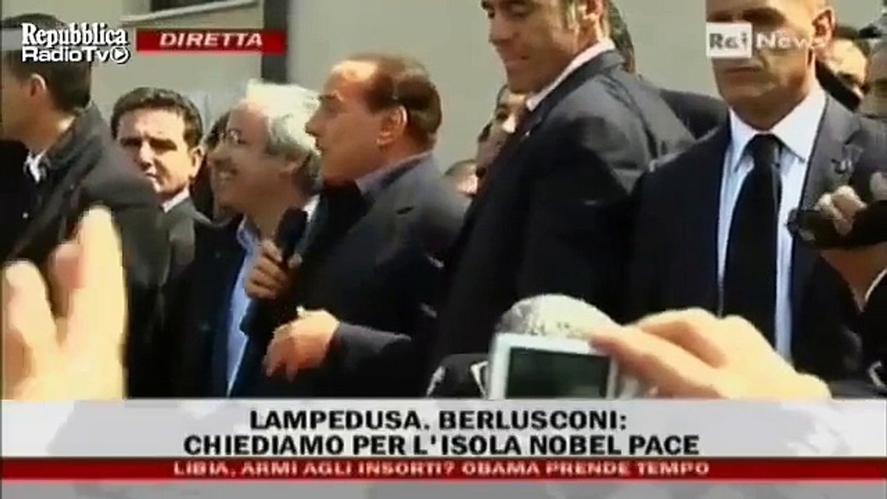 Silvio Berlusconi - Show a Lampedusa - "Ho comprato casa"