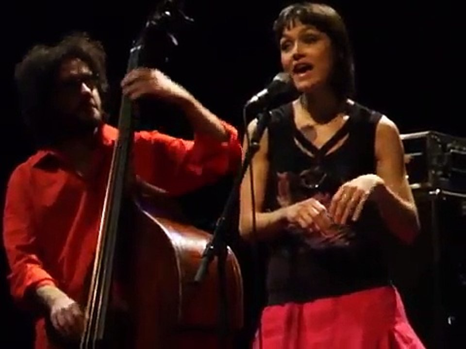 Musica Nuda - Non ho l'età (live a Paris)