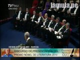 Mario Vargas Llosa recibe el Premio Nobel de Literatura de manos del Rey- La Mula