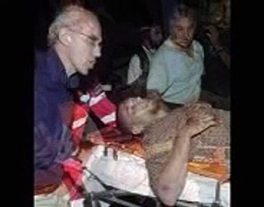 La Canzone del maggio Fabrizio de Andre Genova g8 2001avi