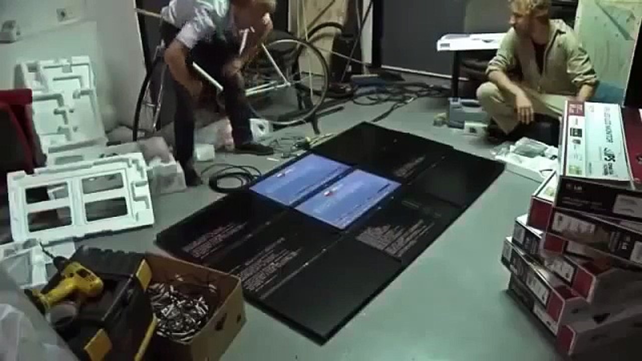 broma en ascensor - se rompe el piso del ascensor