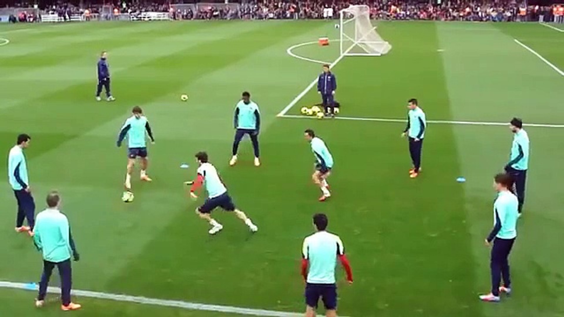 練習 ロンド8対2 Fcバルセロナ サッカー Video Dailymotion