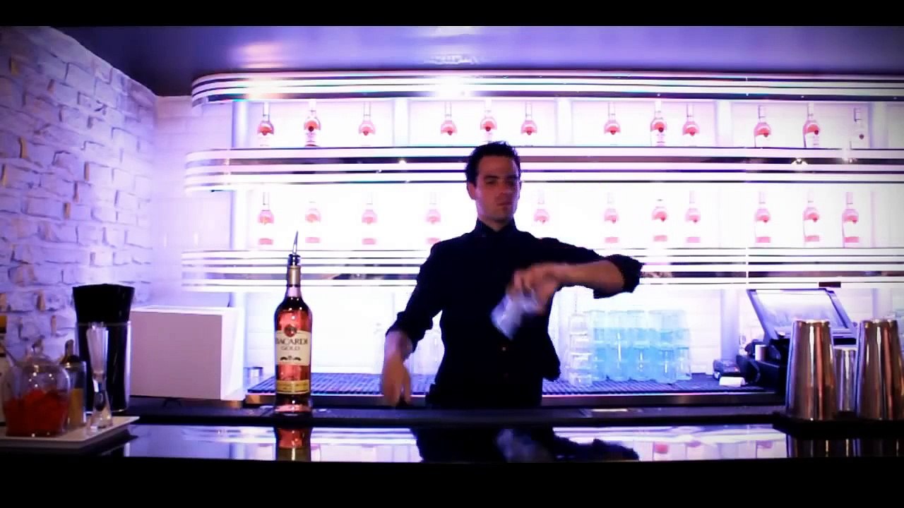 Bacardi Cuba libre @ Le mojito lab Paris / Flair Bartending ( Gregory Lecrocq ) 2012