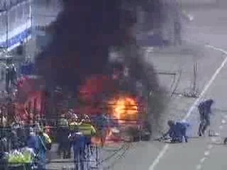 F1 s'enflamme aux stands