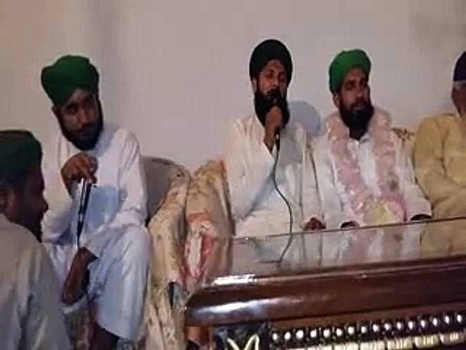 Mery Murshid Hain Attar By Naveed Raza Qadri Attari 2015.....0321-5983281