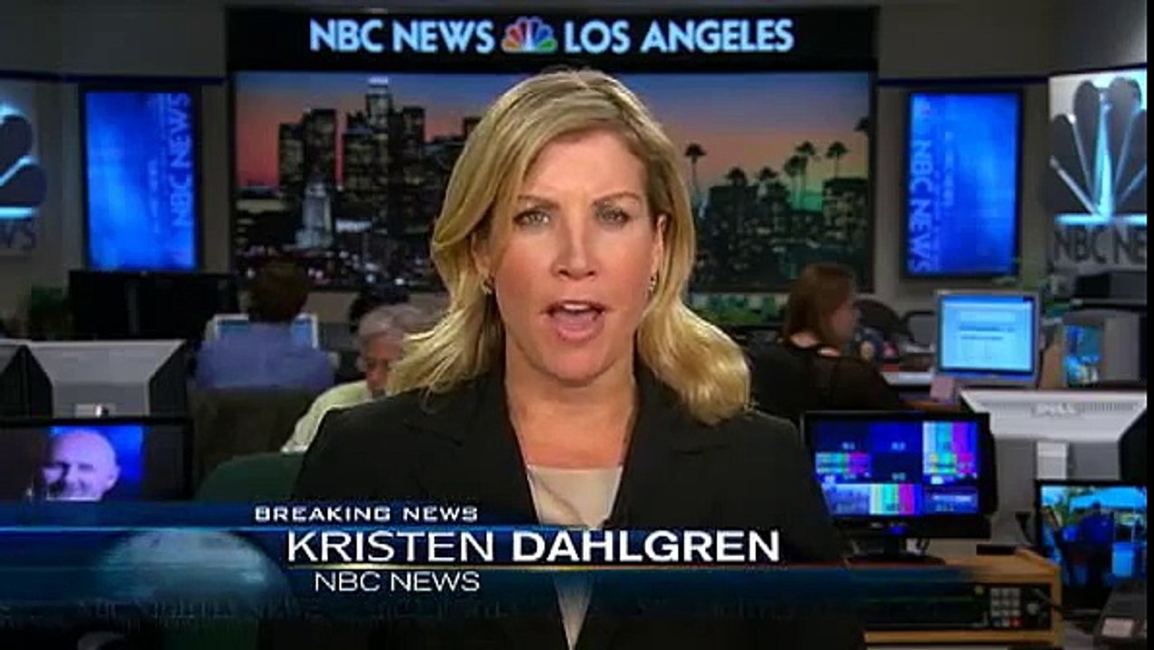 Plane crashes into crowd at Reno air races