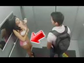 PASARELA MUY PERO MUY AL DESCUBIERTO HUMOR Y RISAS