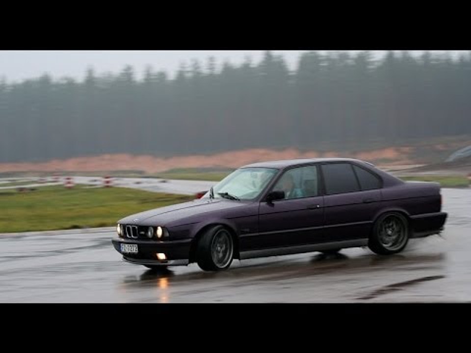 Illegal Street Racing & Drift in High Traffic Streets [HD]