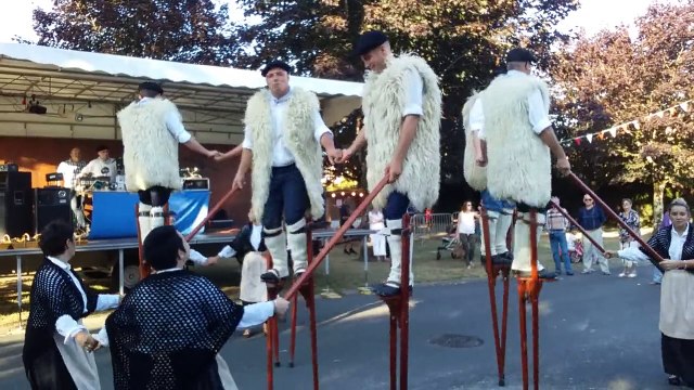 LOUS YEMES De SAUBION (40) au fêtes du Frat a SEIGNOSSE