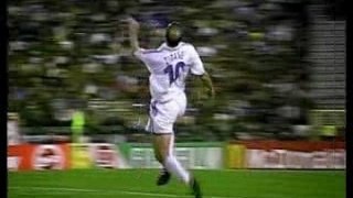 Ronaldinho-vs-Zidane