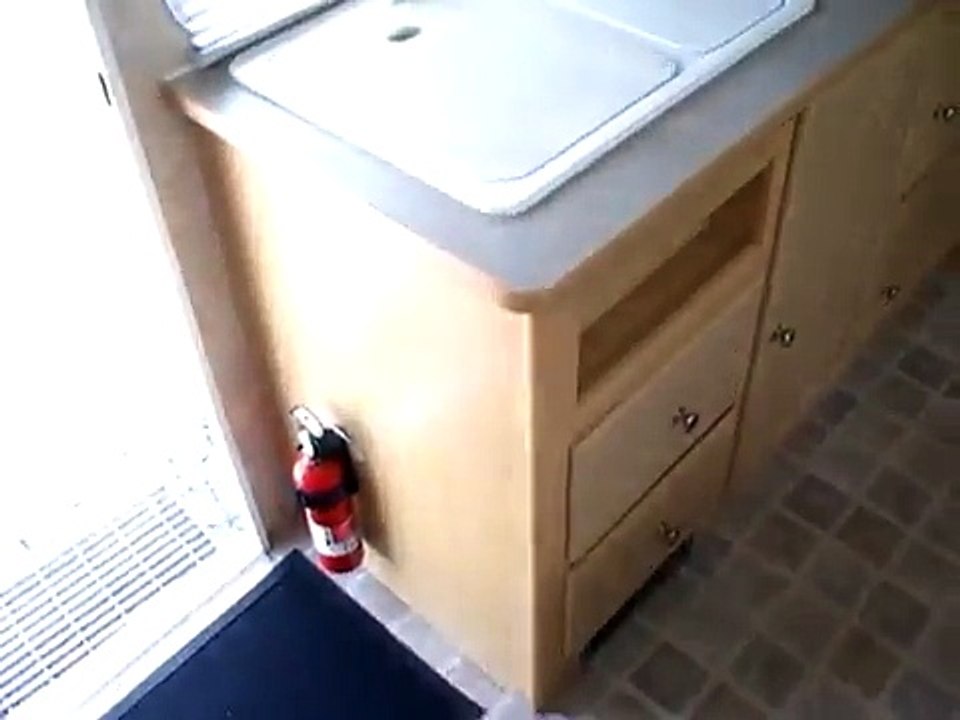 2005 Aerolite Cub 214 Hybrid with Side Slide 22 ft. $10,995