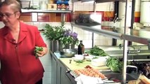 Lidia Bastianich prepares a $5 meal in 5 minutes