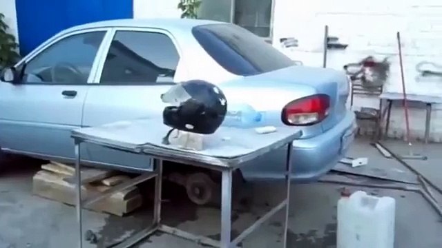 Un crash-test : casque japonais Vs Casque chinois