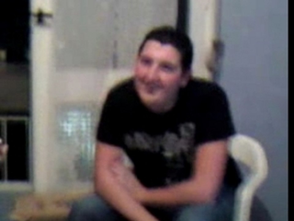 marrant chanteur bourré drole