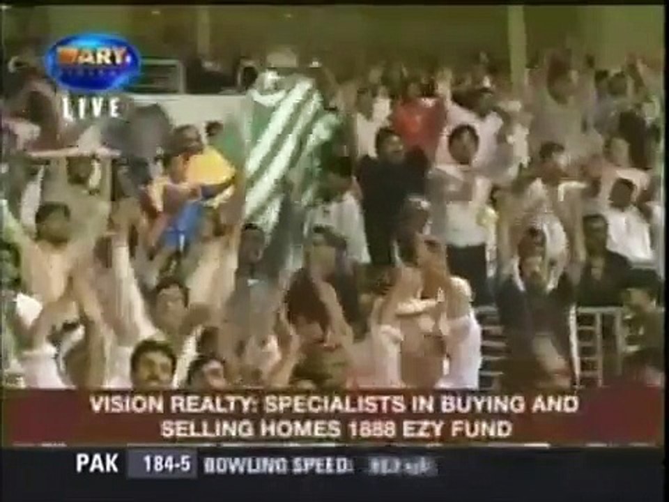 Shahid Afridi makes 32 runs from 1 over vs Sri Lanka