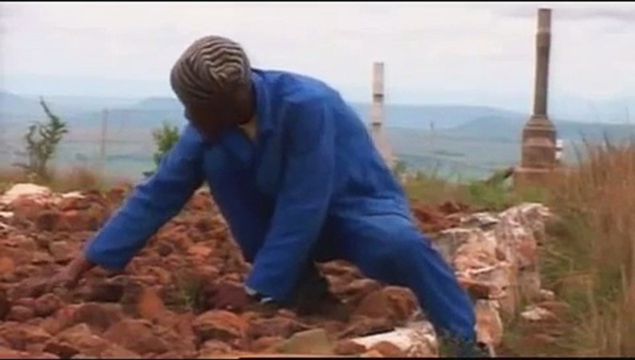 Niall Ferguson - Empire: How Britain Made the Modern World - Maxim Force 4/5