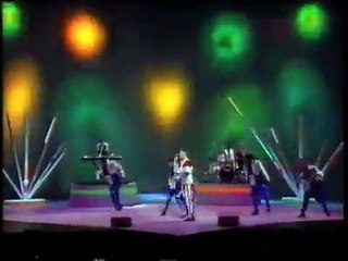 Vanilla Ice - 01-28-91 American Music Awards