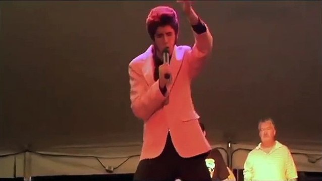 Josh Davis sings 'If I Can Dream' at Elvis Week 2011 (video)