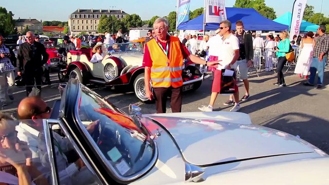 8 ème traversée de Paris estivale 2 août 2015 avec Vincennes en Anciennes