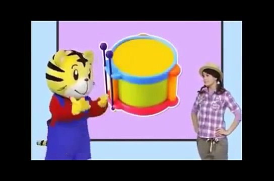 巧虎ABC Bubbles 12 Drum Piano Trumpet Tambourine Violin