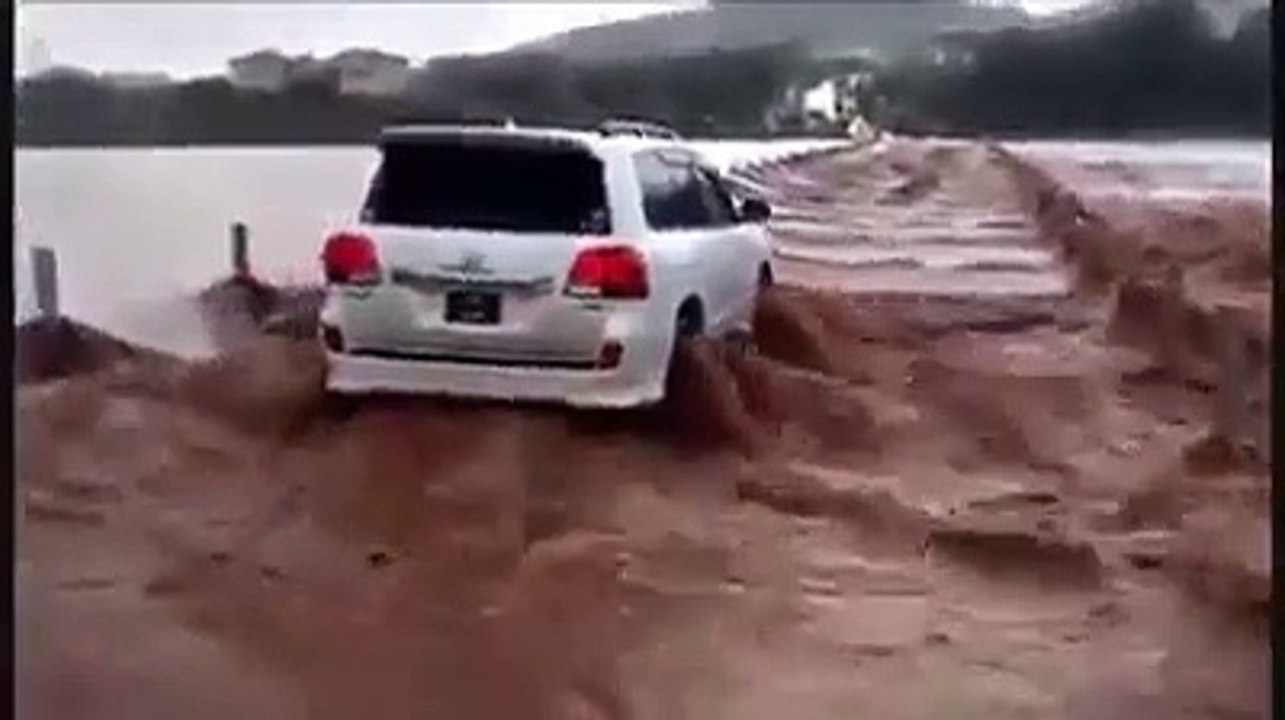 Imran khan salabi ralay mein .... kia bahdur insan hai
